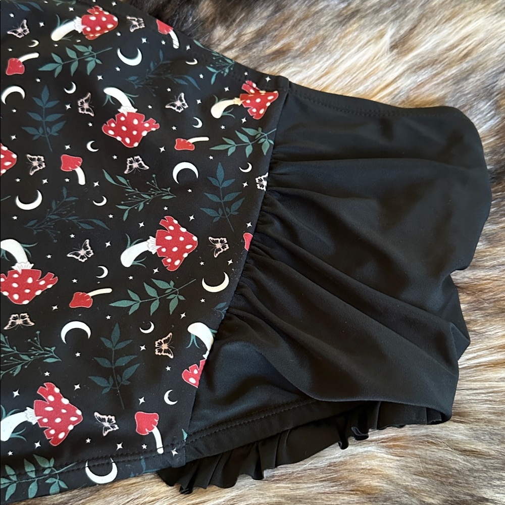 ๐ Hot Topic ๐ *NWOT* Women's Mushroom Print Cottage Core Scrunch Bikini Bottom - Picture 8 of 12